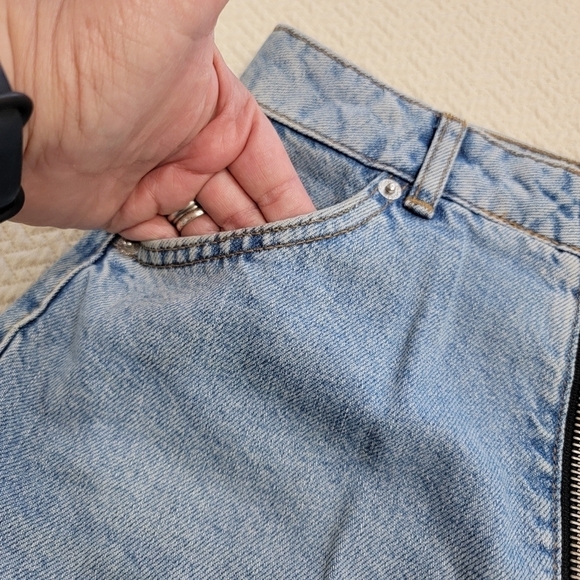 Topshop Moto Denim Mini Skirt Front zipper with Ring Pull Size 4 - Picture 5 of 16